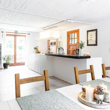 Mooie Authentieke Woning, 別荘 *